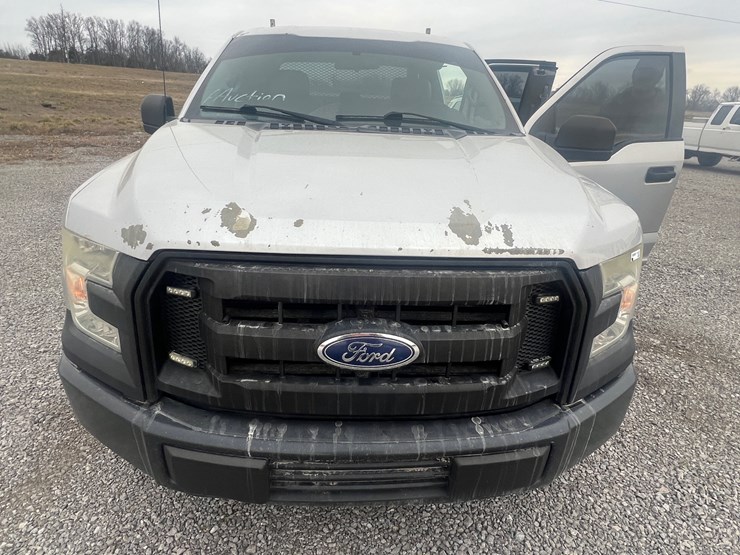 2015-ford-f150-xl-image-12