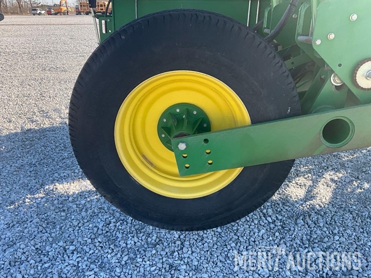 2009-john-deere-1770nt-image-34