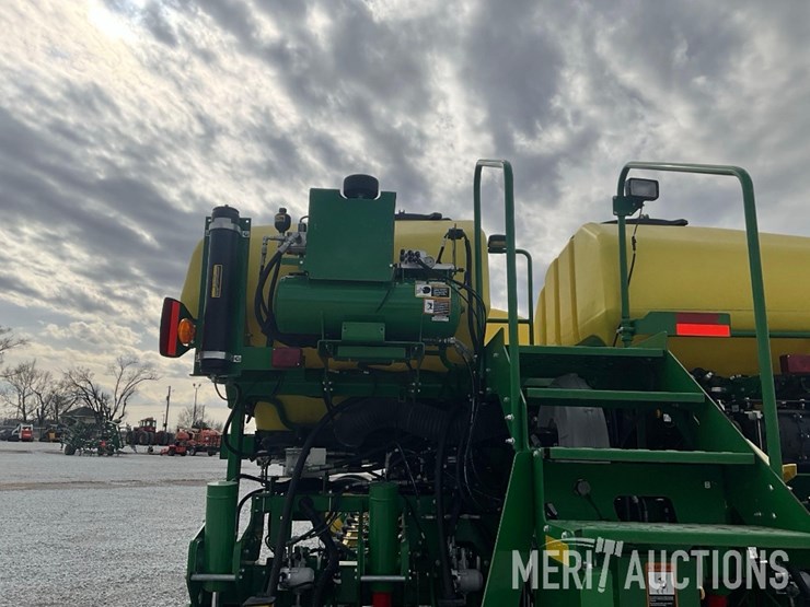 2019-john-deere-1775nt-image-28