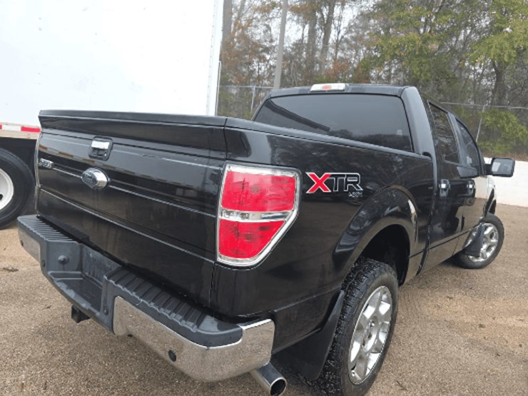2014-ford-f150-xlt-image-1