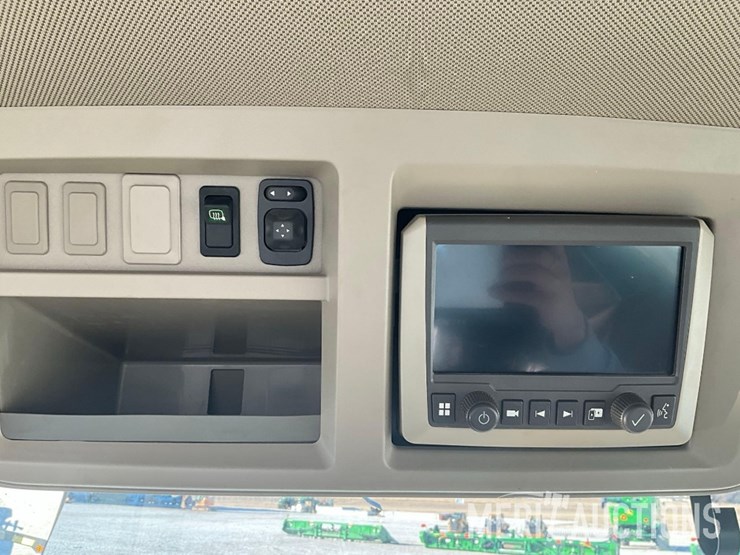 2023-john-deere-8r-310-image-36