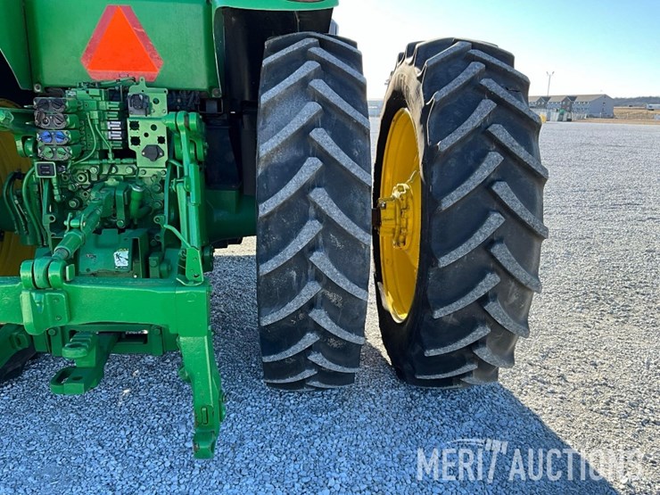 2014-john-deere-7230r-image-22
