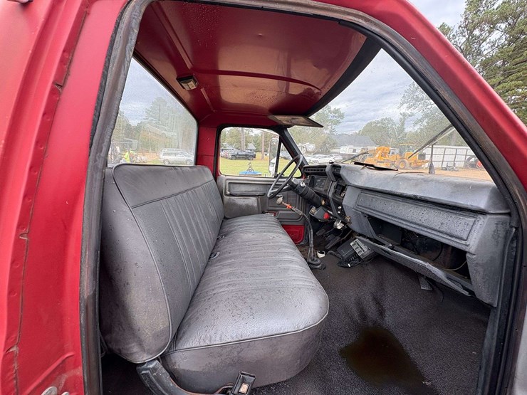 1985-ford-f700-image-13