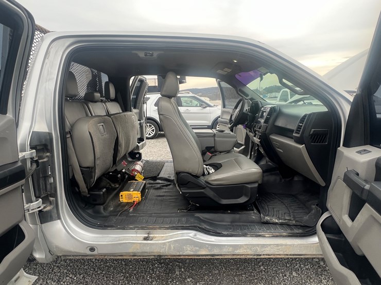 2015-ford-f150-xl-image-34