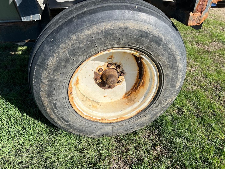 adams-high-clearance-5-ton-spreader-image-33