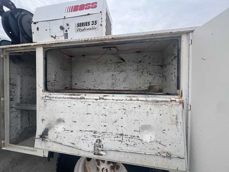 2000-ford-f650-image-21