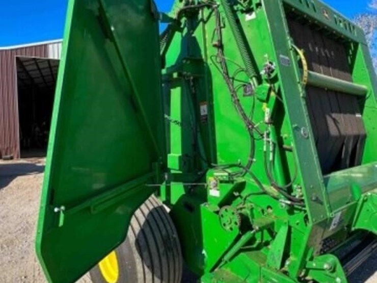 2020-john-deere-560m-image-21