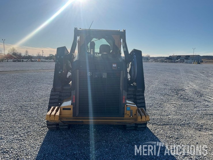 2023-deere-333g-image-4