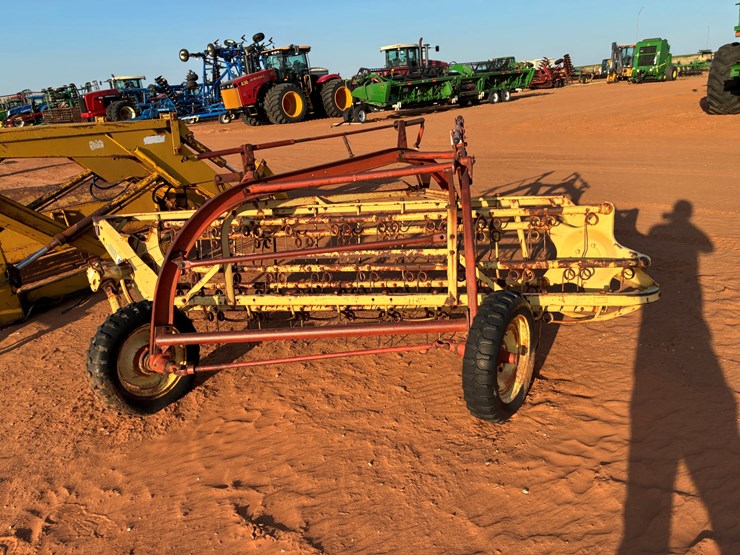 new-holland-256-image-4