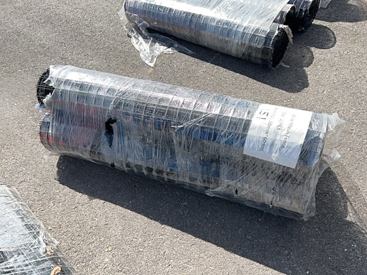 aboss-wire-mesh-fence-new-support-equipment-3-rolls.-image-1