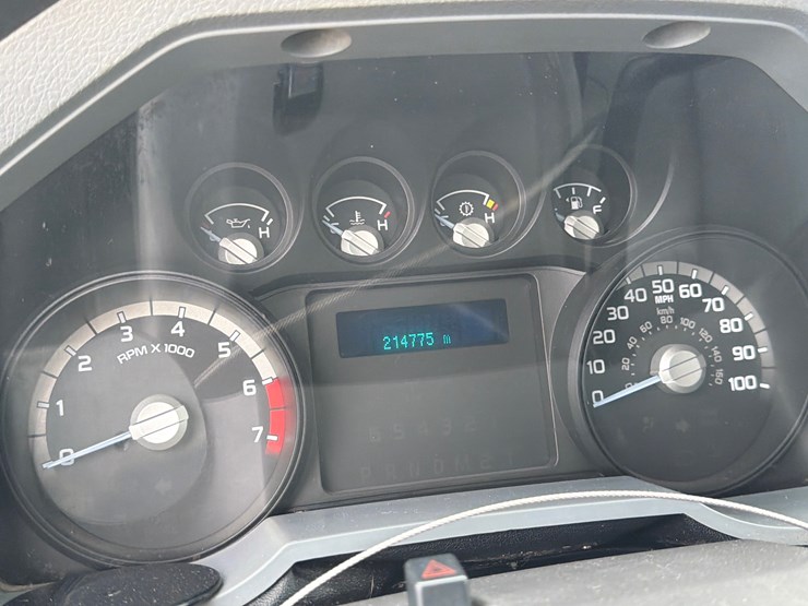 2011-ford-f350-image-15