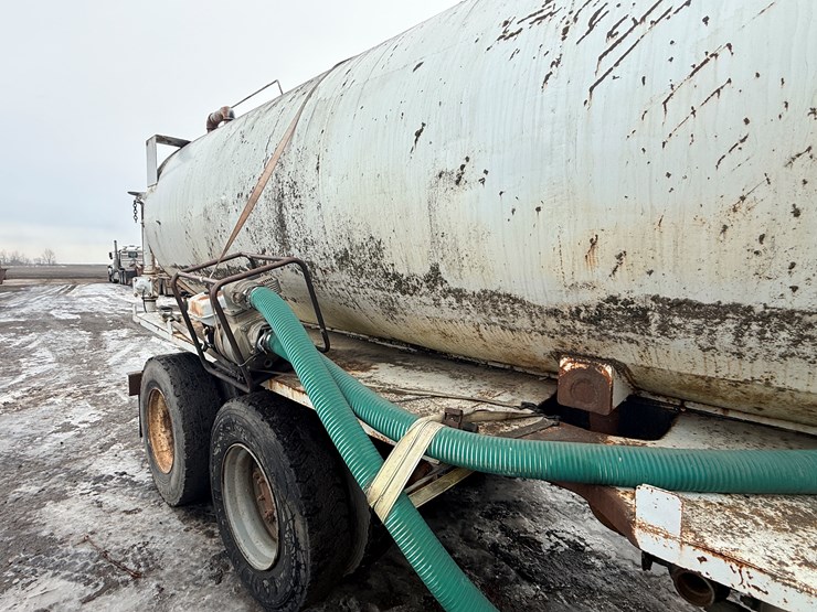 1999-mack-dm690-image-22