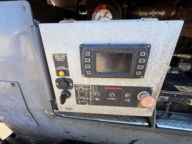 2018-dynapac-paving-machine-image-13