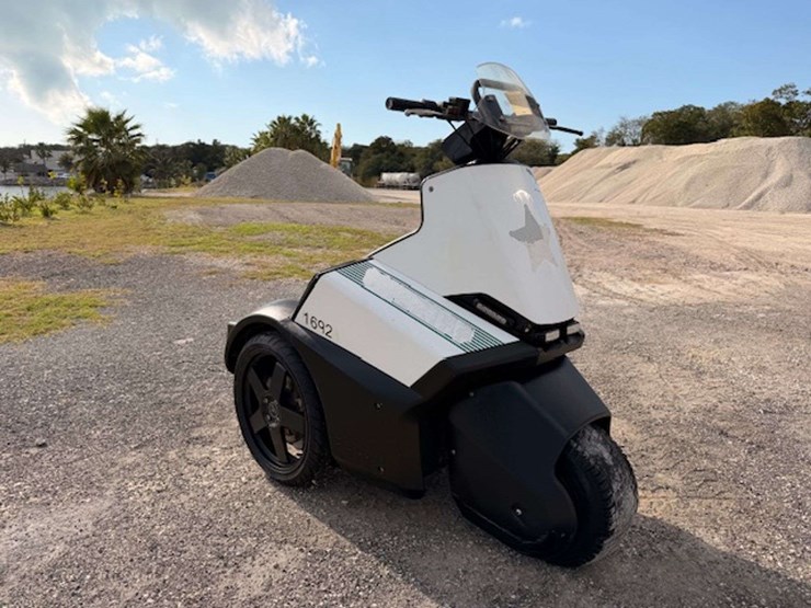 2014-segway-r1376-image-1