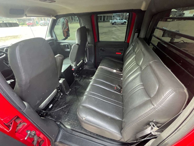 2008-chevrolet-kodiak-5500-4x4-crew-cab-flatbed-truck-(85,344-miles)-image-17