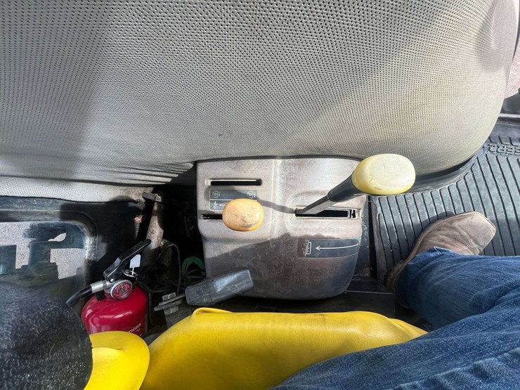 john-deere-5320-image-29