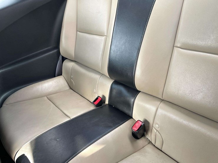 2012-chevrolet-camaro-2-door-coupe-(152,885-miles)-image-14