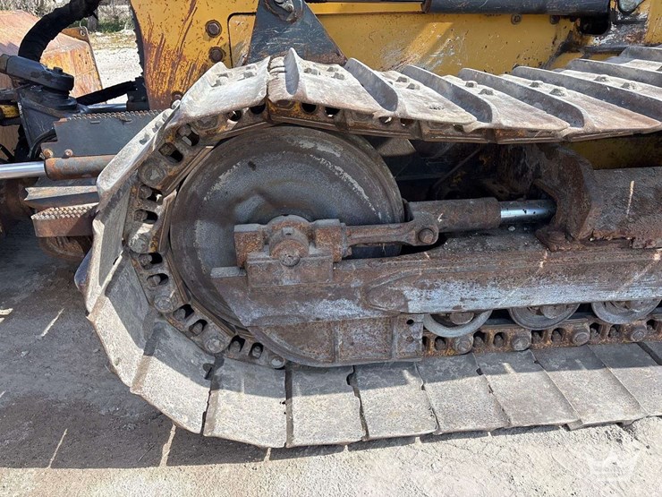 2014-deere-650k-lgp-image-14