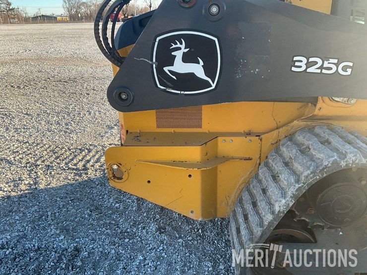 2022-deere-325g-image-22