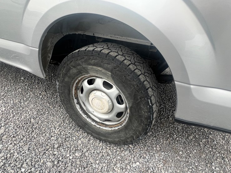 2015-ford-f150-xl-image-6