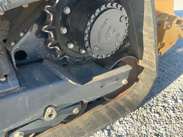 2024-deere-333g-image-17