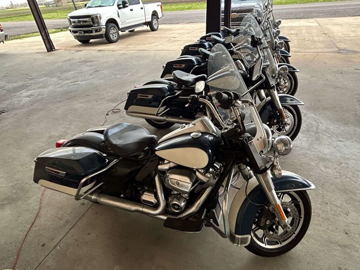 2020-harley-davidson-road-king-police-motorcycle-image-4