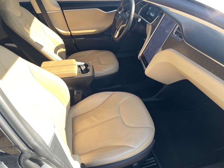 2013-tesla-model-s-4-door-sedan-(135,834-miles)-image-17