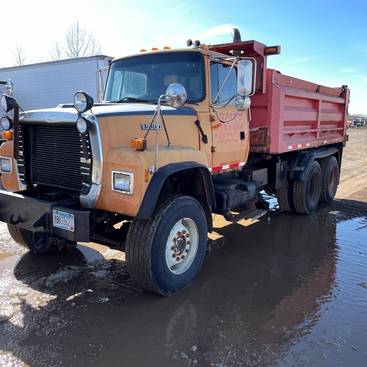 1996 FORD L9000