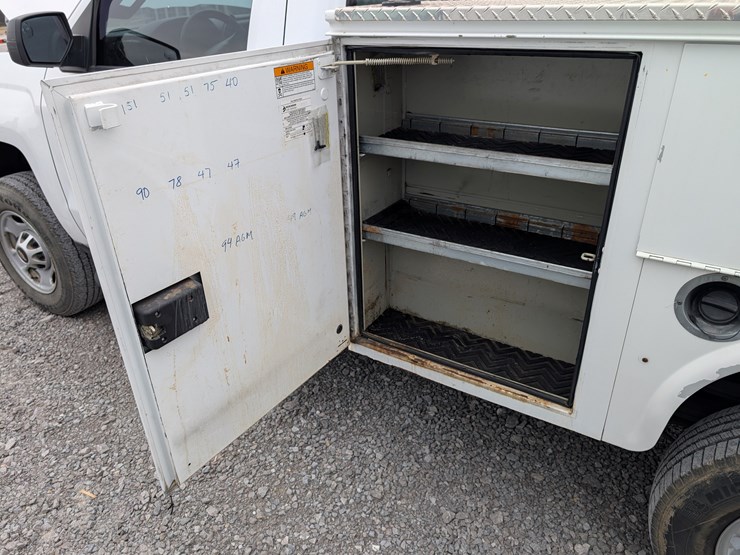 2017-chevrolet-1500-image-22