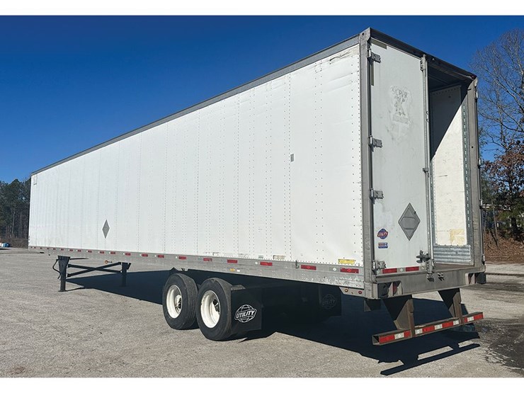 2015-utility-4000d-x-image-3