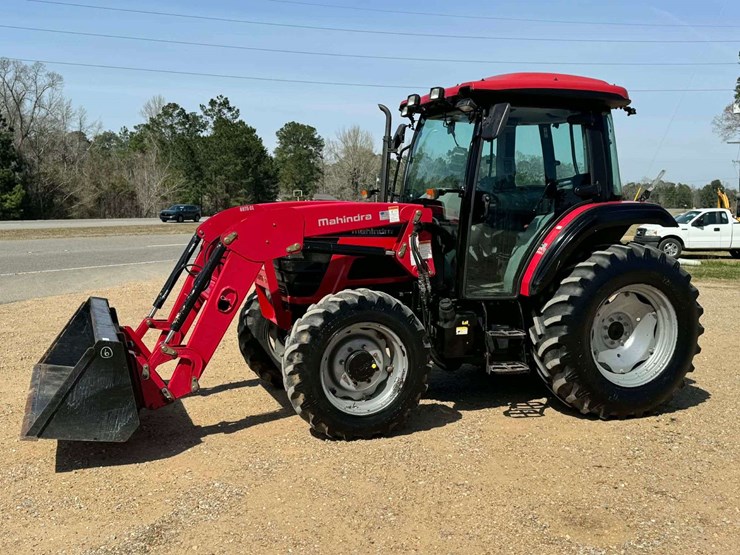 2020-mahindra-6075-image-2