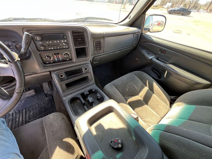 2005-chevrolet-1500-image-12