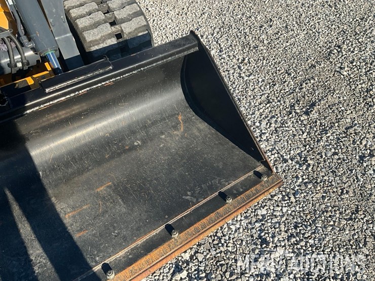 2023-deere-333g-image-12