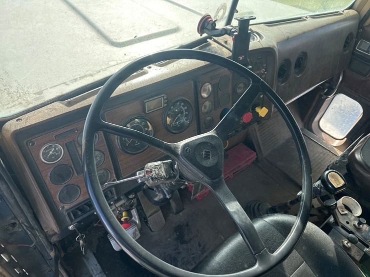 1986-international-f9370-image-24