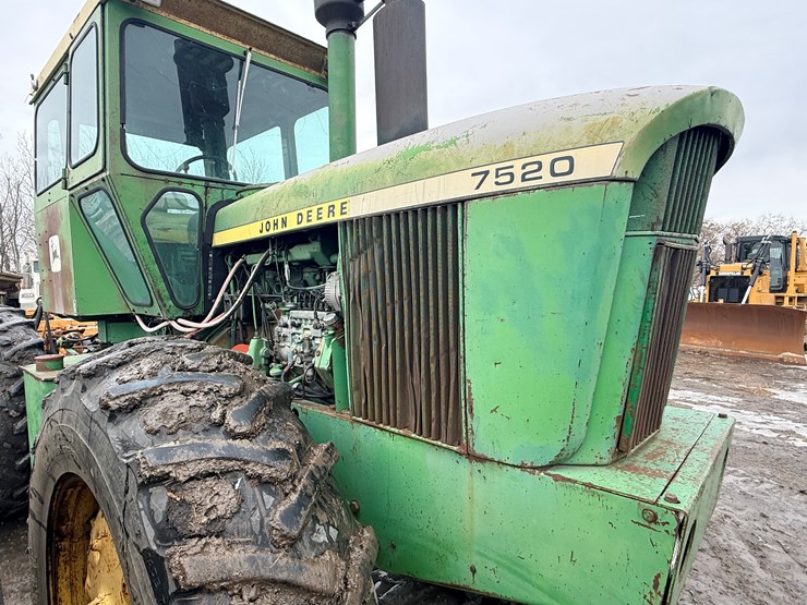 1973-john-deere-7520-image-13