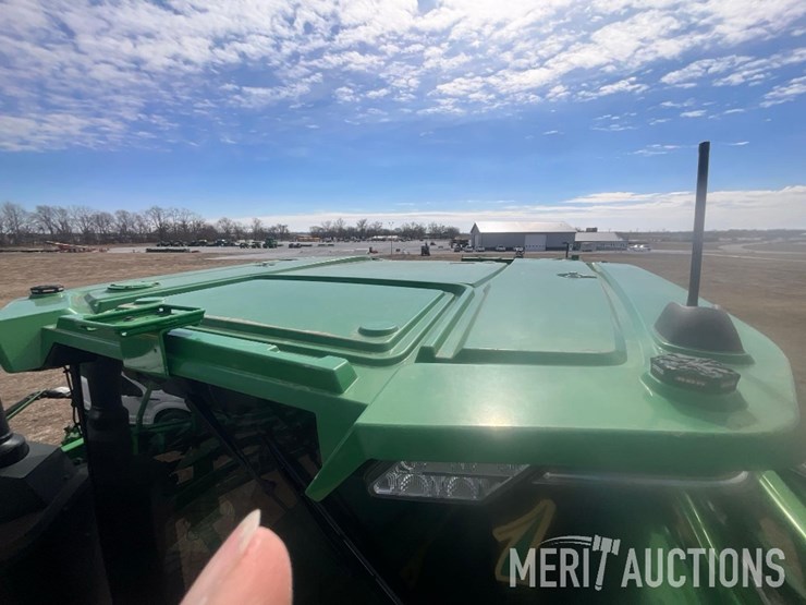2022-john-deere-410r-image-51