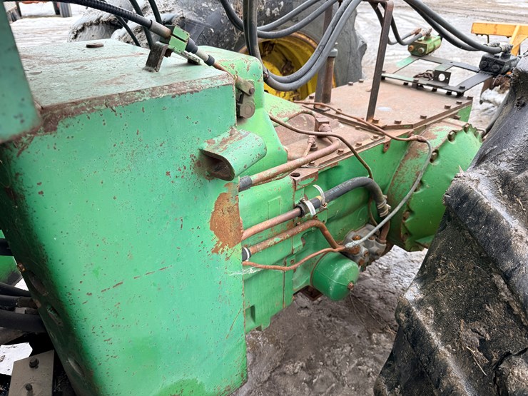 1973-john-deere-7520-image-28