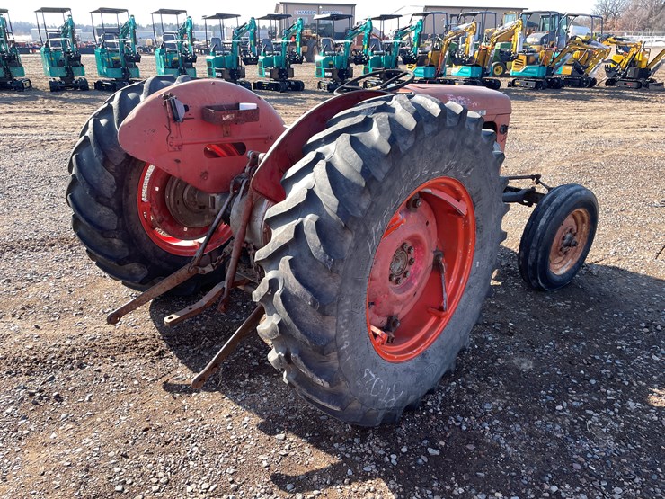 #1018-•-massey-ferguson-mf35-image-4