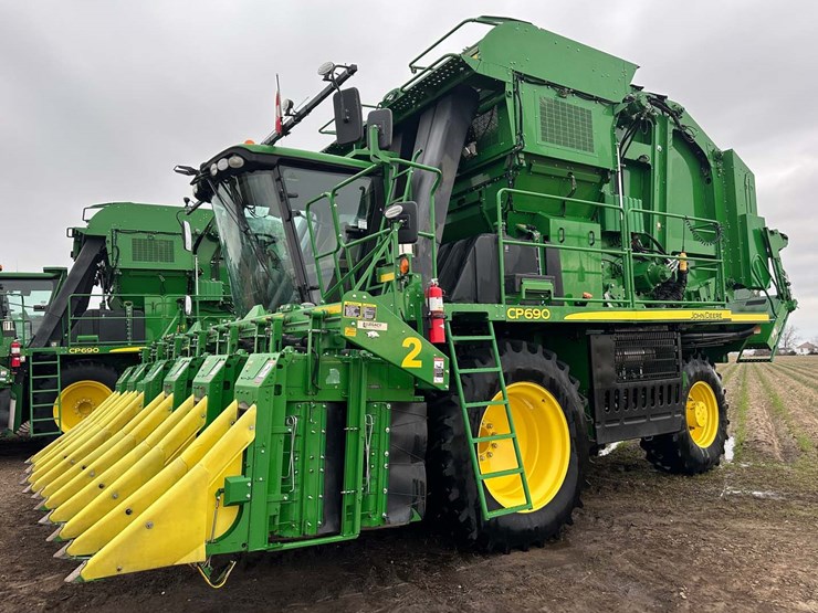 2021-john-deere-cp690-image-1