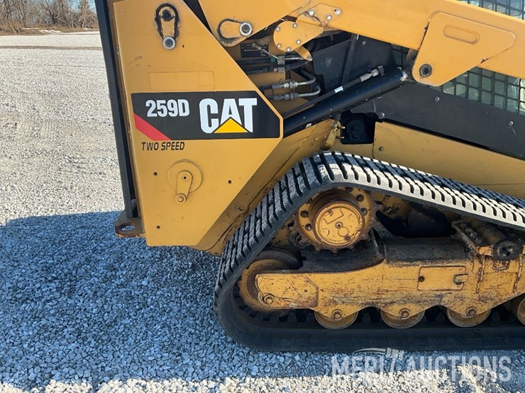 2015-caterpillar-259d-image-22