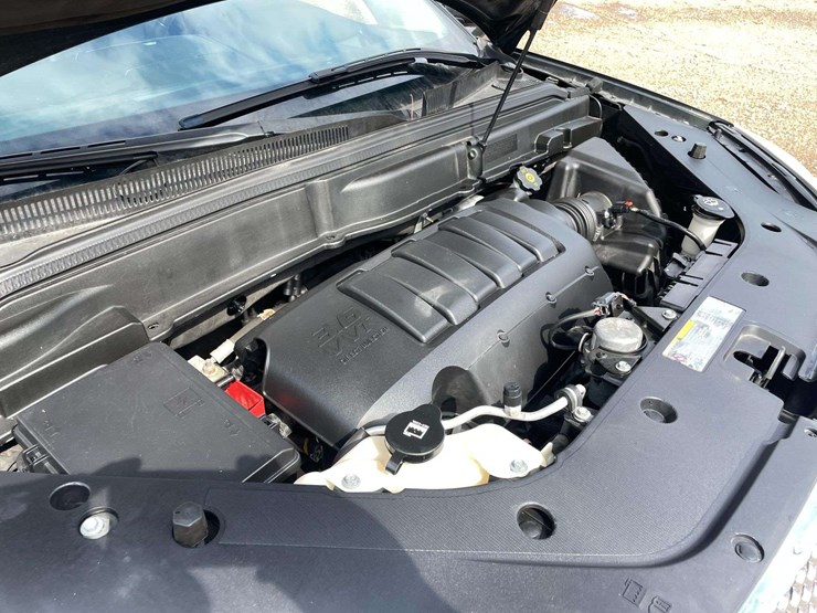 2012-gmc-acadia-denali-image-8