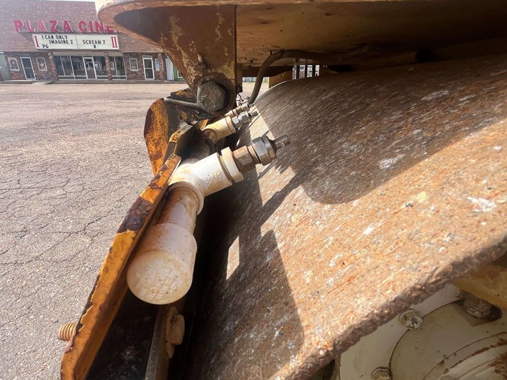 2005-ingersoll-rand-dual-smooth-drum-roller-(2,468-hours)-image-8