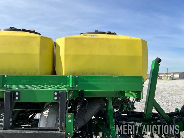 2022-john-deere-dr16-image-24