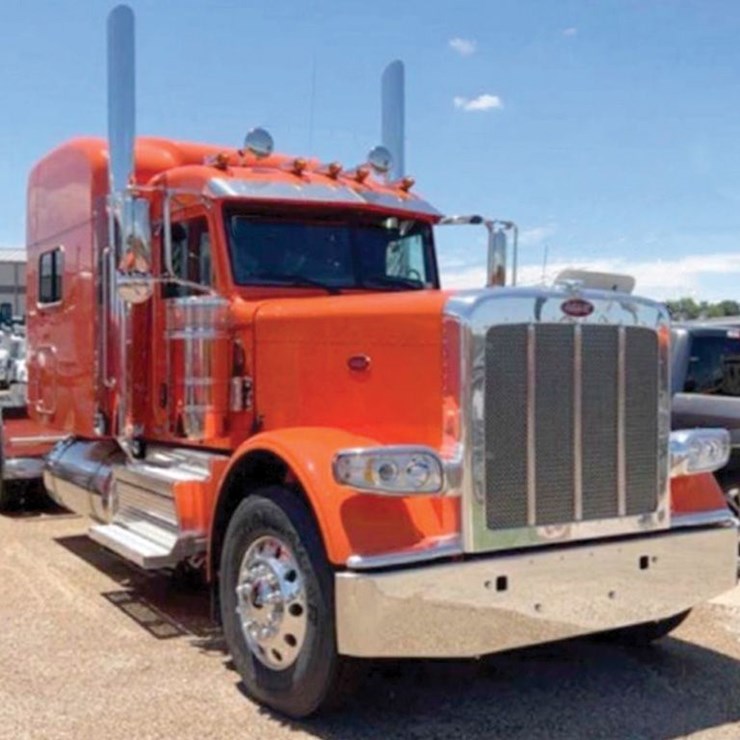 2023 PETERBILT 389