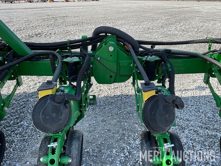 2022-john-deere-dr16-image-30