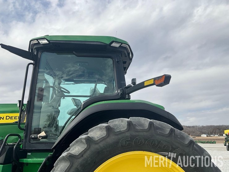 2023-john-deere-8r-310-image-16