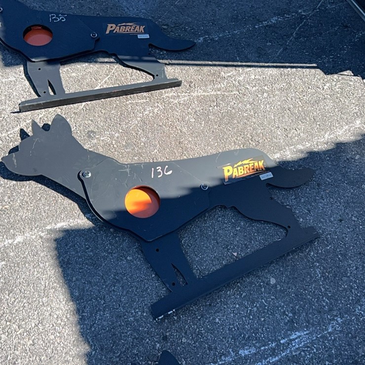 NEW PABREAK SST23 DOG SHAPED SHOOTING TARGET NEW SUPPORT EQUIPMENT