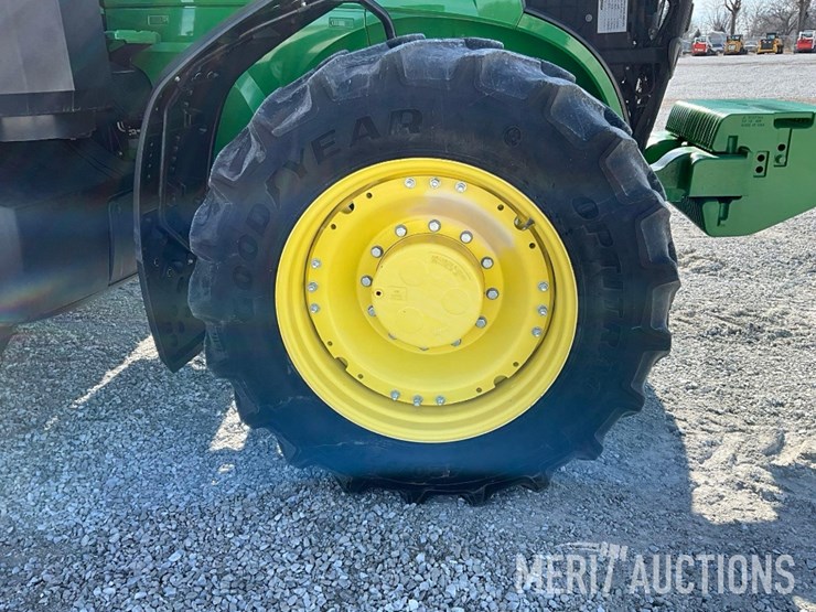 2022-john-deere-7r-210-image-37