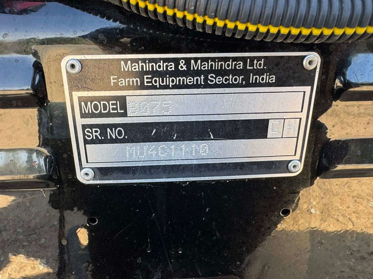 2020-mahindra-6075-image-22