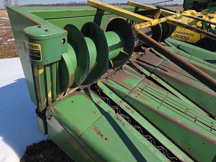 jd-484-4-row-corn-head-image-15